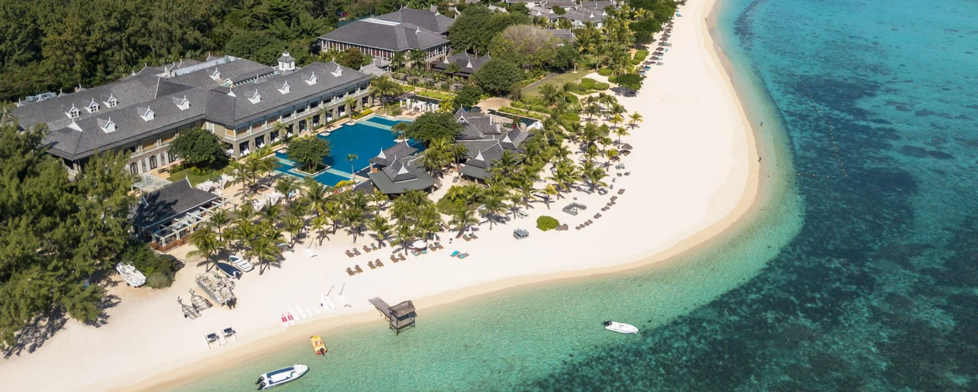 Mountain to Beach Bliss: A Luxurious Mauritius Retreat